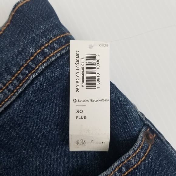 Old Navy Boyfriend Jean Shorts NWT - Picture 4 of 6